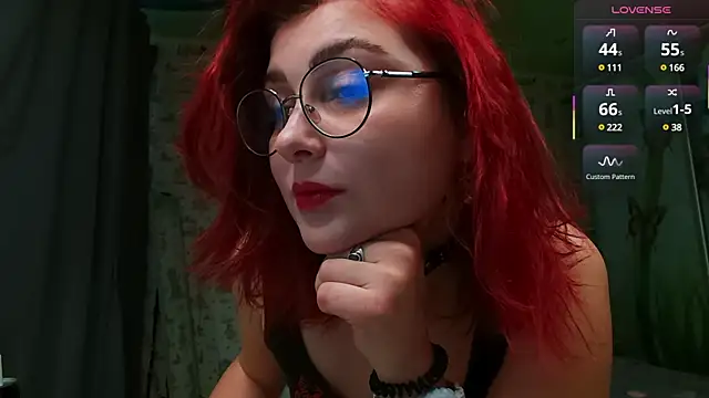 Snapshot of SmokyRose chatting on 02/27/25, 09:40 SmokyRose online show from 02/27/25, 09:40