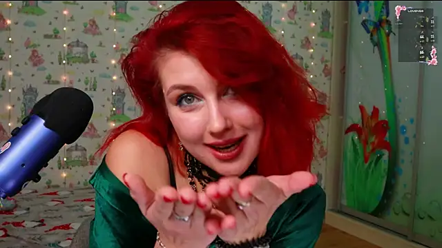 Snapshot of SmokyRose chatting on 09/27/25, 02:45 SmokyRose online show from 09/27/25, 02:45