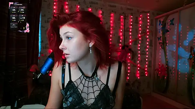 SmokyRose online show from 10/31/25, 10:23