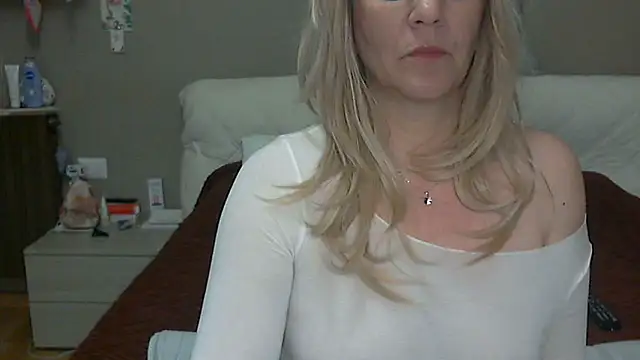 Snapshot of -K-- chatting on 03/24/26, 04:07 -K-- online show from 03/24/26, 04:07