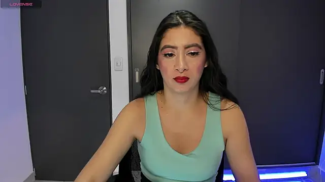 MeganWhite3 online show from 11/18/25, 12:15