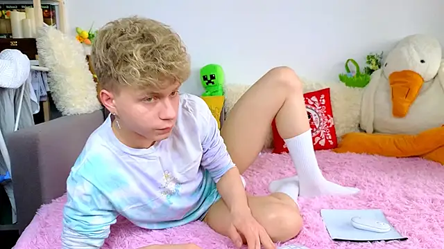 LandelRay online show from 04/25/26, 06:49