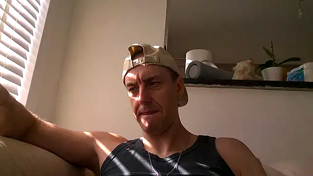 ploki2180 online show from 10/12/25, 11:44