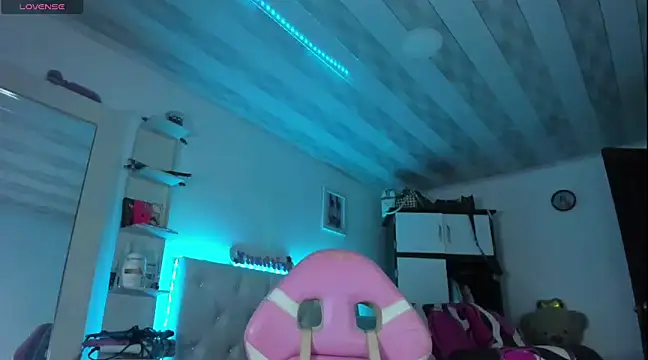 briitany hot online show from 03/23/25, 02:15