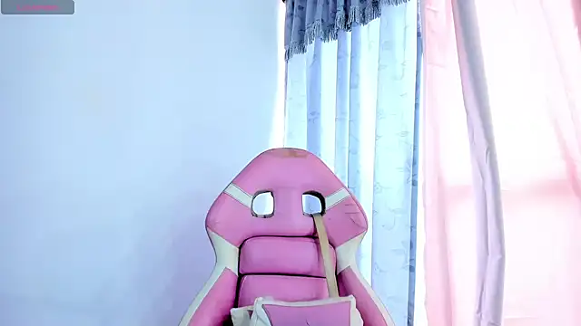 briitany hot online show from 10/06/25, 07:47