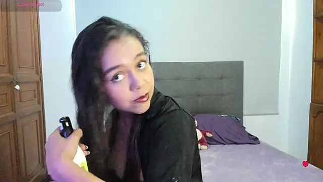 Andrea-Queen online show from 04/04/26, 07:20