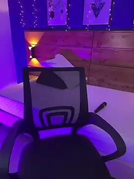 mahia queen online show from 02/25/26, 11:10