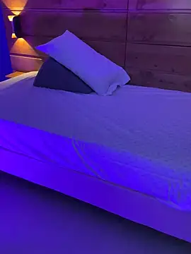 mahia queen online show from 03/24/26, 11:43