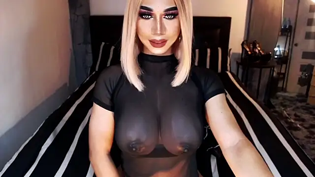 Snapshot of MassiveCockxMistress chatting on 03/20/26, 06:20 MassiveCockxMistress online show from 03/20/26, 06:20