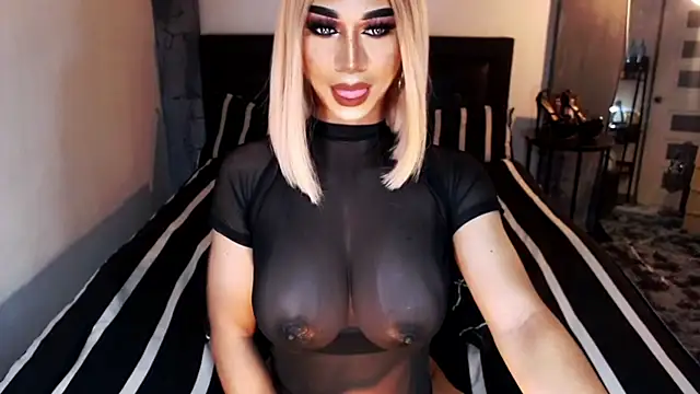 Snapshot of MassiveCockxMistress chatting on 04/05/26, 02:46 MassiveCockxMistress online show from 04/05/26, 02:46