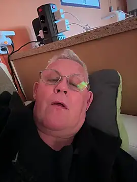 smaili1513 online show from 02/07/25, 01:53