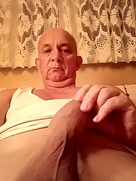 Snapshot of bigcock_marusz chatting on 12/18/24, 06:46 bigcock marusz online show from 12/18/24, 06:46