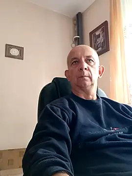 Snapshot of bigcock_marusz chatting on 09/29/25, 10:33 bigcock marusz online show from 09/29/25, 10:33