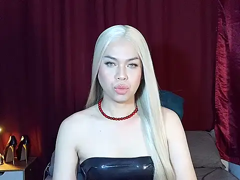 Snapshot of MistressLuna1 chatting on 06/02/26, 08:20 MistressLuna1 online show from 06/02/26, 08:20