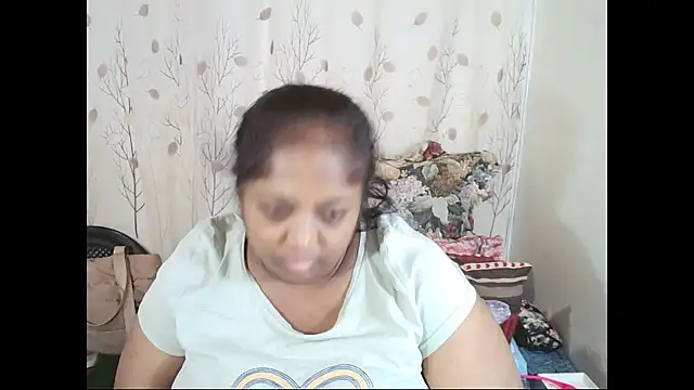 Snapshot of Indiantasha chatting on 06/24/26, 03:43 Indiantasha online show from 06/24/26, 03:43