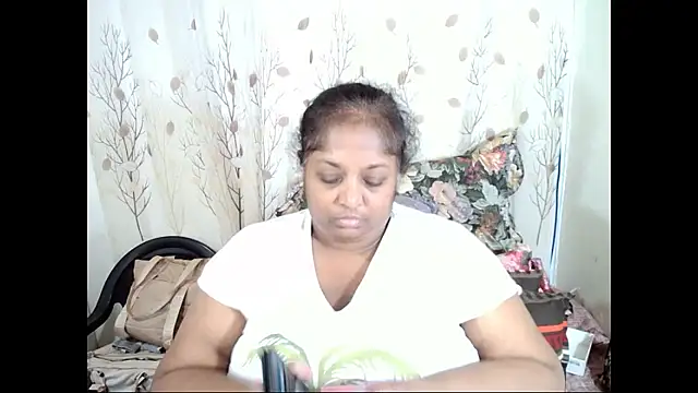 Snapshot of Indiantasha chatting on 06/16/26, 03:34 Indiantasha online show from 06/16/26, 03:34