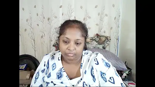 Snapshot of Indiantasha chatting on 06/09/26, 04:41 Indiantasha online show from 06/09/26, 04:41