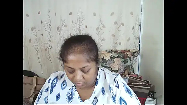 Snapshot of Indiantasha chatting on 06/03/26, 04:01 Indiantasha online show from 06/03/26, 04:01