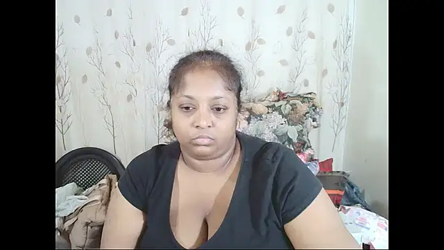 Snapshot of Indiantasha chatting on 06/12/26, 03:43 Indiantasha online show from 06/12/26, 03:43
