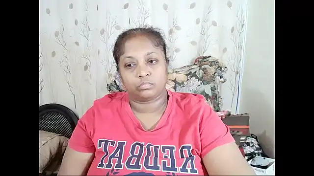 Snapshot of Indiantasha chatting on 06/11/26, 03:42 Indiantasha online show from 06/11/26, 03:42