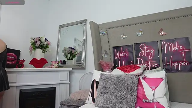 LexyRene online show from 03/25/26, 12:04