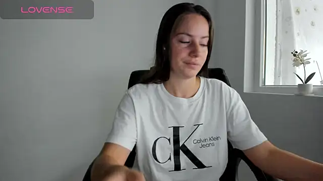Snapshot of DiamondKay chatting on 09/29/25, 06:31 DiamondKay online show from 09/29/25, 06:31