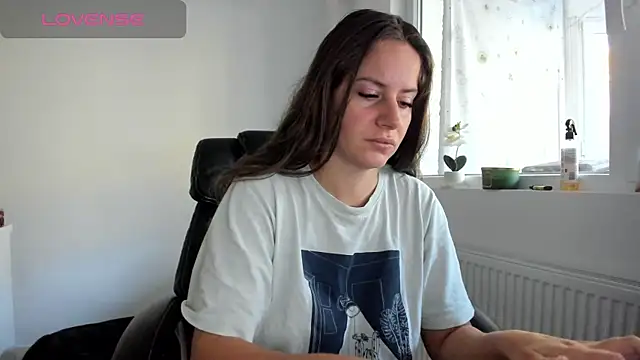 Snapshot of DiamondKay chatting on 10/17/25, 06:17 DiamondKay online show from 10/17/25, 06:17