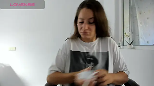 Snapshot of DiamondKay chatting on 09/19/25, 06:28 DiamondKay online show from 09/19/25, 06:28