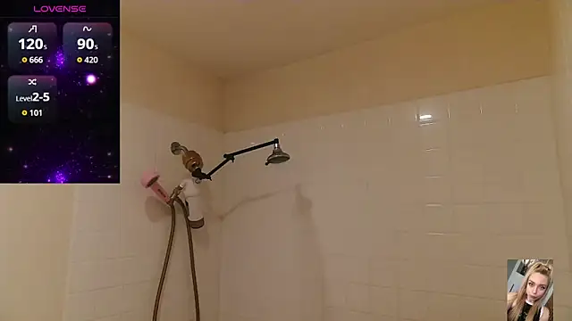 Snapshot of Blondiewithanass chatting on 11/24/25, 12:10 Blondiewithanass online show from 11/24/25, 12:10