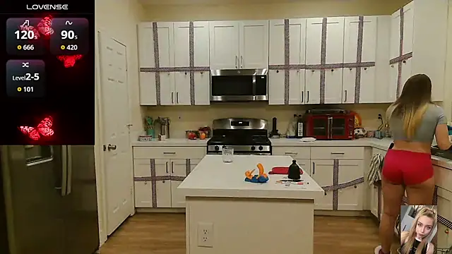 Snapshot of Blondiewithanass chatting on 03/01/26, 03:50 Blondiewithanass online show from 03/01/26, 03:50