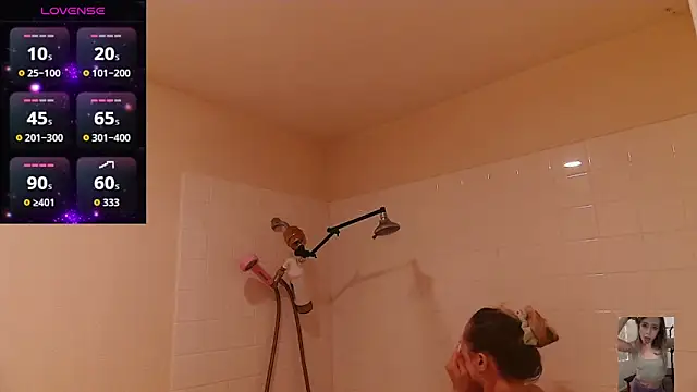 Snapshot of Blondiewithanass chatting on 12/19/25, 03:54 Blondiewithanass online show from 12/19/25, 03:54