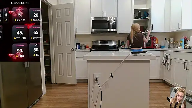Blondiewithanass online show from 05/28/26, 04:46