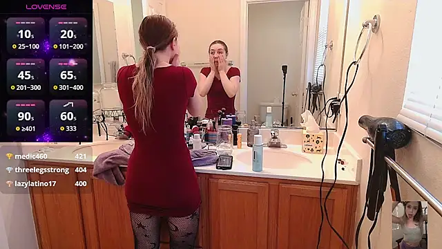 Snapshot of Blondiewithanass chatting on 11/01/25, 12:06 Blondiewithanass online show from 11/01/25, 12:06