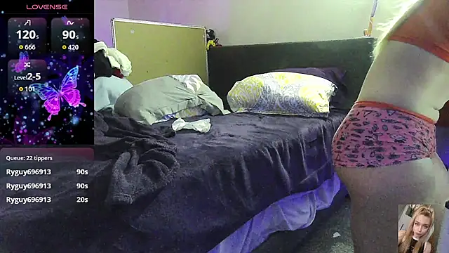 Snapshot of Blondiewithanass chatting on 02/09/26, 05:05 Blondiewithanass online show from 02/09/26, 05:05