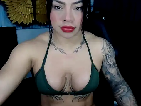 beautifulunna  online show from 12/22/25, 04:01