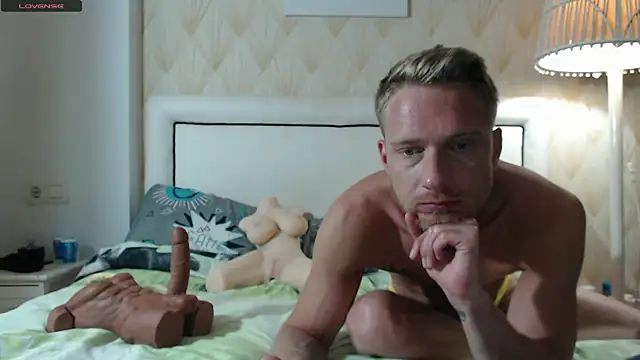 JessicaSteve online show from 10/29/25, 03:33