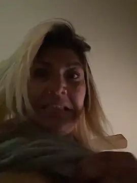 LittleMissEeve online show from 11/18/25, 04:21