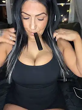 LittleMissEeve online show from 03/25/26, 01:39