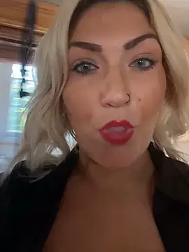 LittleMissEeve online show from 09/13/25, 09:15