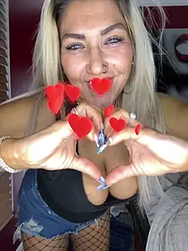 LittleMissEeve online show from 11/16/25, 12:26