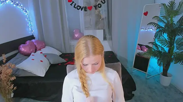 Laly Peach online show from 02/17/25, 07:23