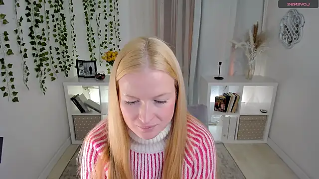 Laly Peach online show from 01/14/26, 01:04