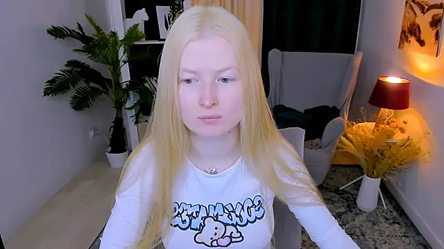 Laly Peach online show from 03/07/26, 06:20