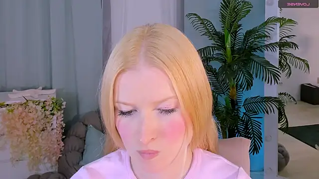 Laly Peach online show from 10/06/25, 04:41