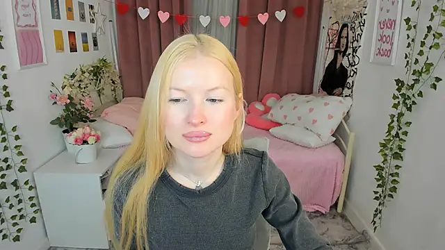 Laly Peach online show from 02/12/26, 08:36