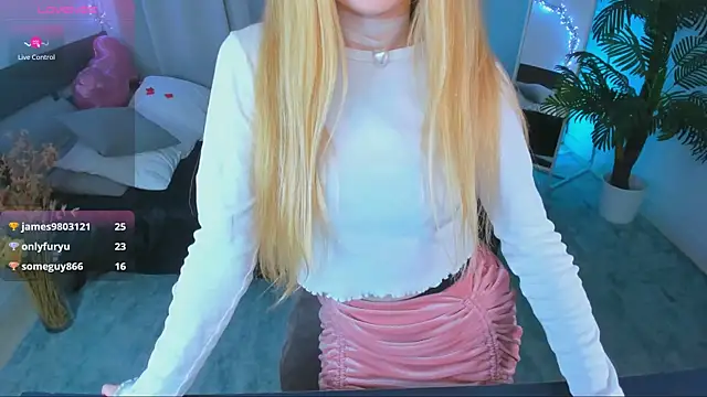 Laly Peach online show from 02/16/25, 07:38