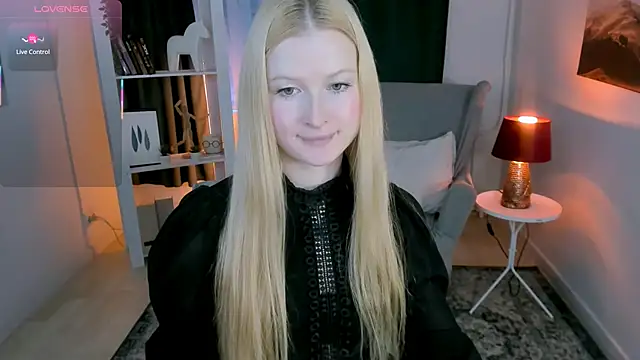 Laly Peach online show from 11/03/25, 11:03