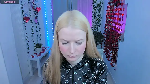 Laly Peach online show from 02/25/26, 11:32