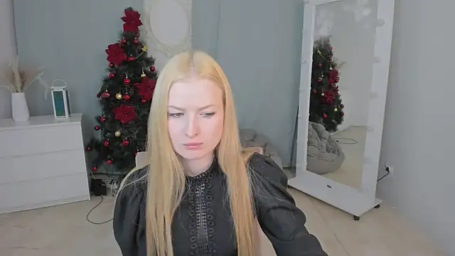 Laly Peach online show from 01/12/26, 06:42