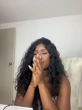 katherin cruz  online show from 11/06/25, 01:42